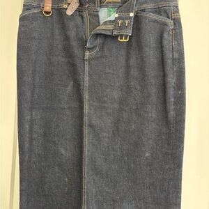 Ralph Lauren dark blue denim skirt with pockets and buckle.
